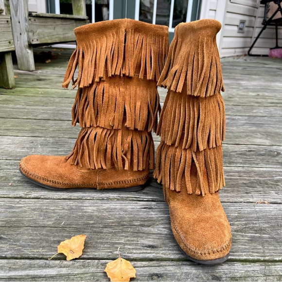 Minnetonka Shoes - Minnetonka Fringe Suede Boots Size 7
